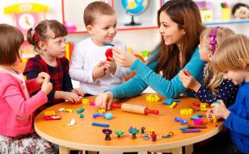 УИРО представил патриотический кейс для дошкольников Украины