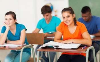 Учні старшої школи з 2027 року більше впливатимуть на вибір профільних предметів Учні старшої школи з 2027 року більше впливатимуть на вибір профільних предметів