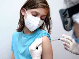 Станет ли обязательной вакцинация школьников против COVID-19?