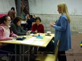 Харківські діти продовжують вчитися у метрополітені 