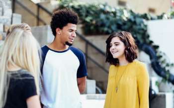 рф почала “полювати” на іноземних студентів, які навчалися в Україні   